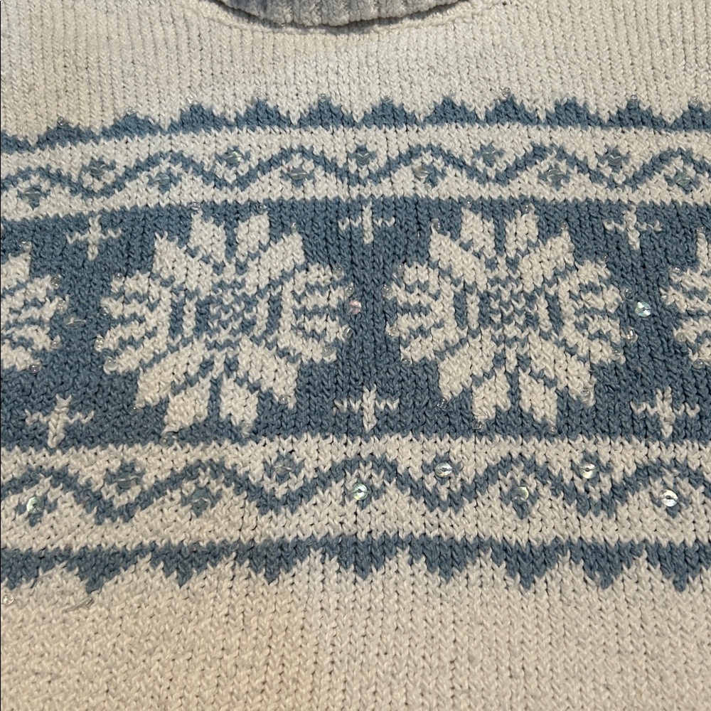 Woman’s Cream and Blue Turtleneck Sweater - Picture 13 of 14